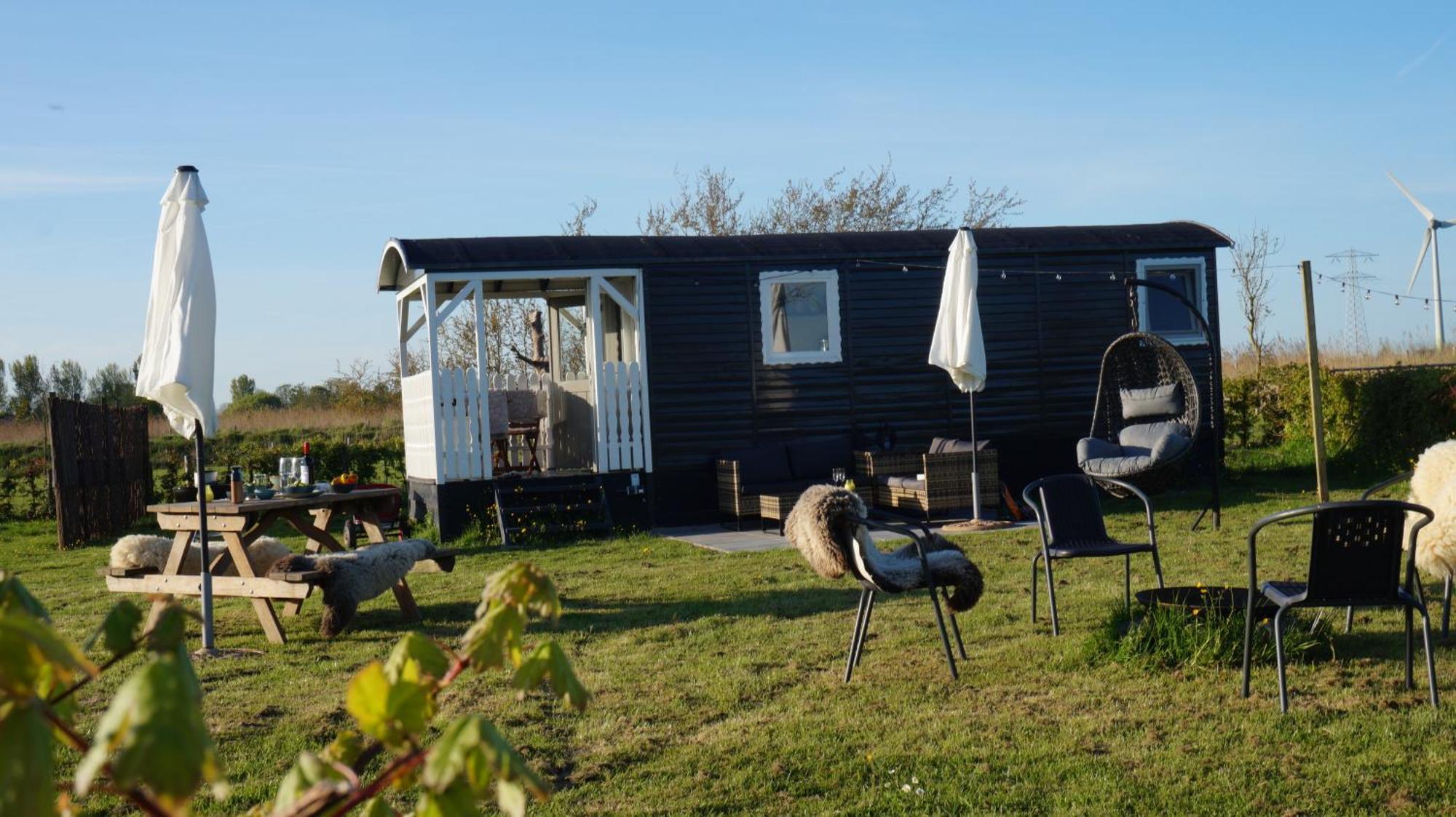 Bed And Breakfast Het Schapenlandje Waarland Bagian luar foto